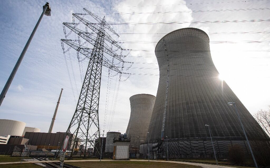 Crisi energetica, la Germania si prepara per il futuro<h2 class='anw-subtitle'>Luci spente la notte per monumenti e uffici pubblici, ma anche inviti al risparmio e riapertura di centrali a carbone</h2>