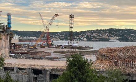 Ferriera, demolita aera a caldo: inizia era della logistica<h2 class='anw-subtitle'>Finisce dopo 125 anni la storia degli altiforni di Trieste. Nell’area, un nuovo hub per lo sviluppo del porto</h2>