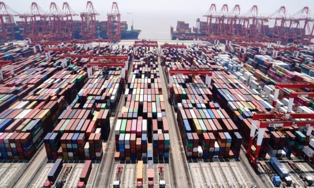 Cina, vacilla commercio: rallentano import ed export