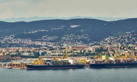 Porto di Trieste, dati record nel 2022<h2 class='anw-subtitle'>Miglior risultato di sempre per container e passeggeri. Assieme a Monfalcone, superati gli 11mila treni</h2>